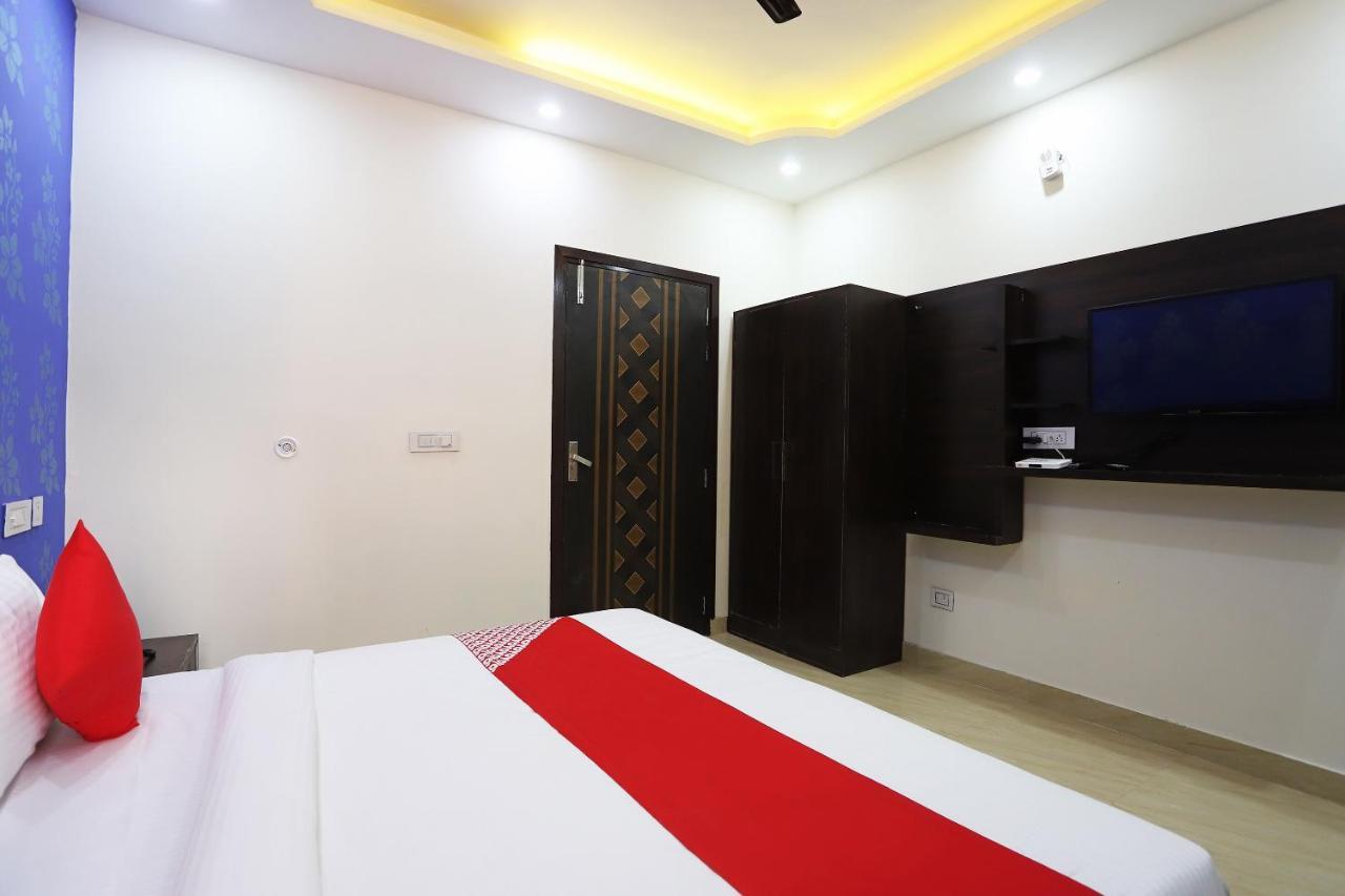 Oyo Flagship 42619 Diamond Key Ξενοδοχείο Δελχί Εξωτερικό φωτογραφία