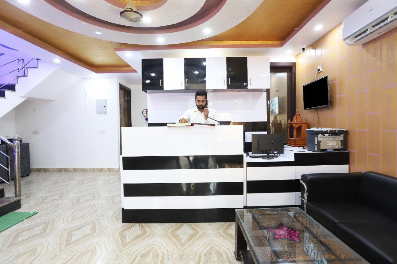 Oyo Flagship 42619 Diamond Key Ξενοδοχείο Δελχί Εξωτερικό φωτογραφία